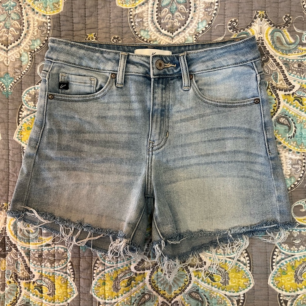 KanCan Light Wash Size Medium Denim Shorts